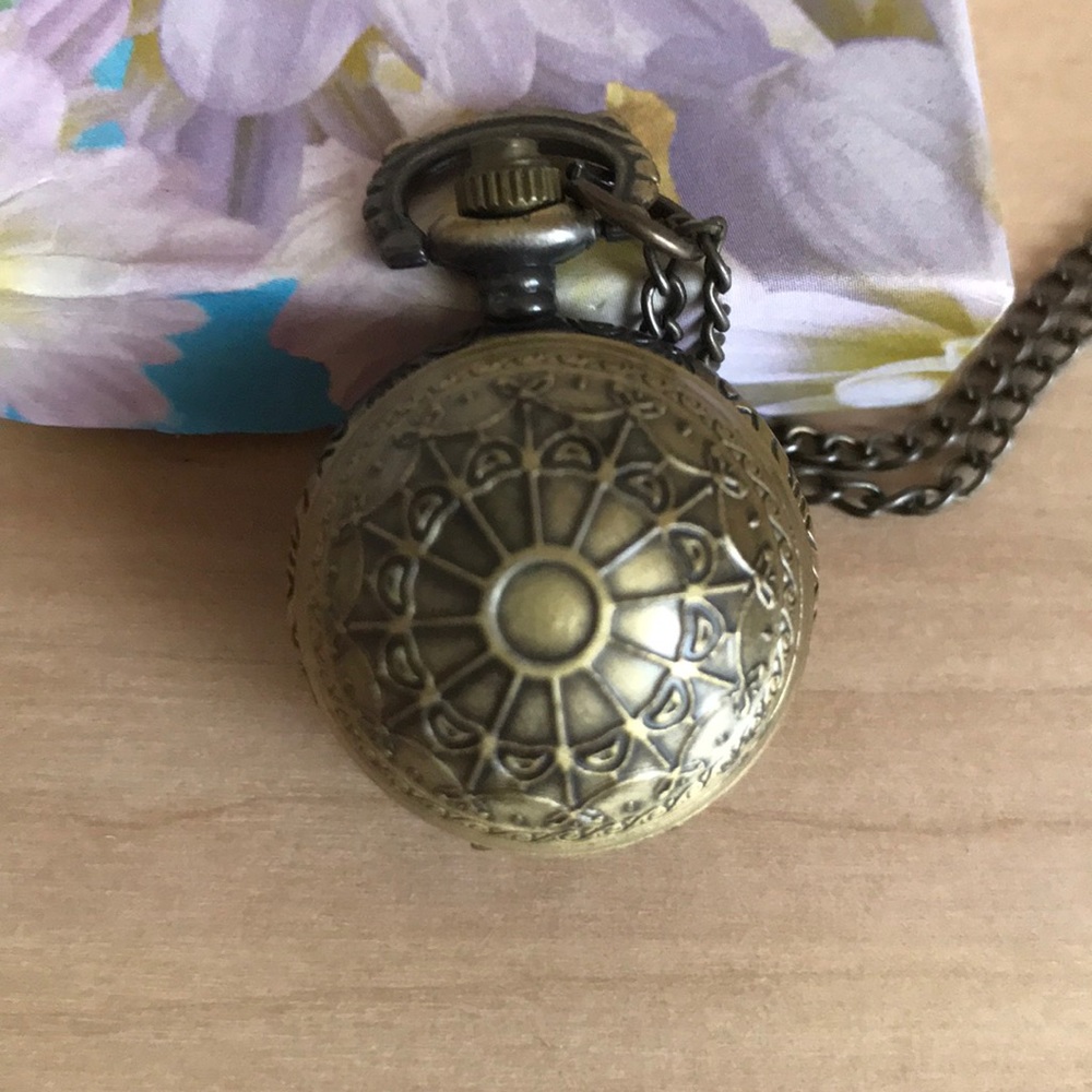 Watch - Picture 5 of 6